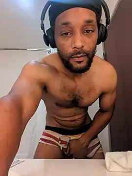 TheGoldenBoldy321 Webcam-Show