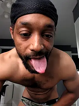TheGoldenBoldy321's Webcam Show