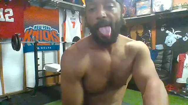 TheGoldenBoldy321 Pertunjukan Webcam