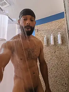 Show modela TheGoldenBoldy321 na web-kameri