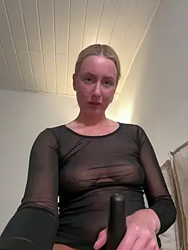 Czat XXX na żywo – CutieEmy