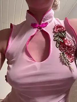 CutieEmy 在線直播表演