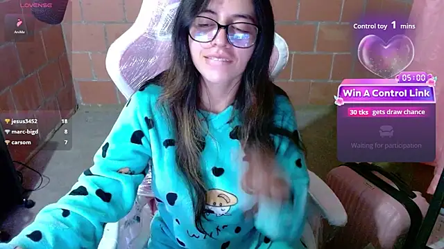 Maggie_Fox3 élő XXX-chatje