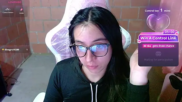 Maggie_Fox3 Adlı Modelin Canlı Sohbet Odası