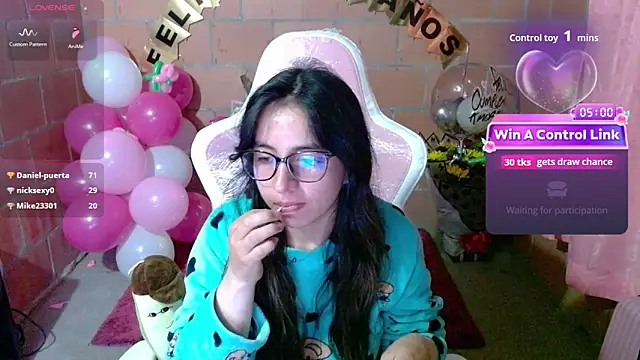 Maggie_Fox3 Adlı Modelin Canlı XXX Sohbeti