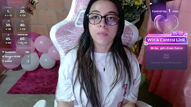 Онлайн чат XXX Maggie_Fox3