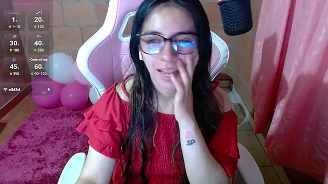 Maggie_Fox3 XXX чат на живо
