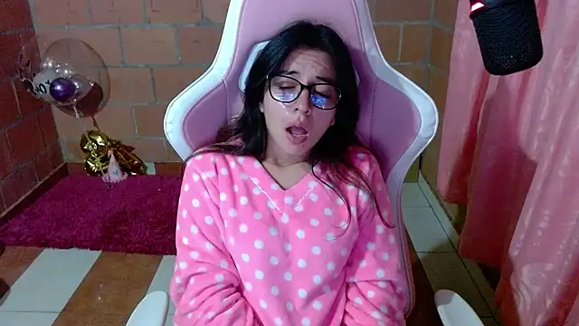 Maggie_Fox3's Live XXX Chat