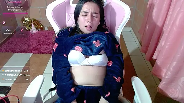Chat +18 de Maggie_Fox3 ao vivo