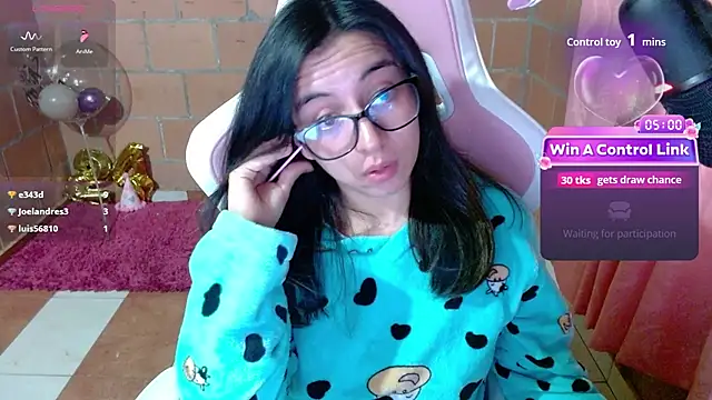 Maggie_Fox3 Adlı Modelin Canlı XXX Sohbeti