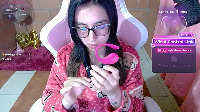 Maggie_Fox3 Adlı Modelin Canlı Sohbet Odası