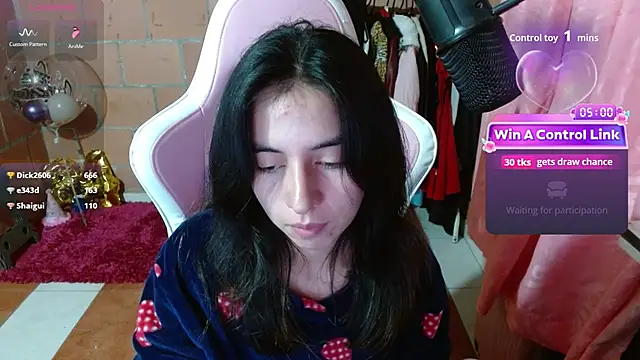 XXX chat uživo modela Maggie_Fox3