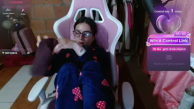 Chat +18 de Maggie_Fox3 ao vivo