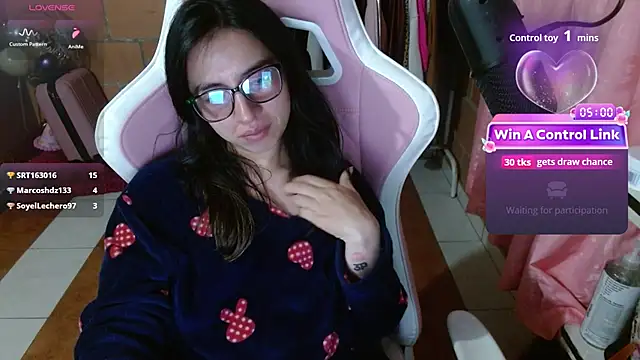 XXX chat uživo modela Maggie_Fox3
