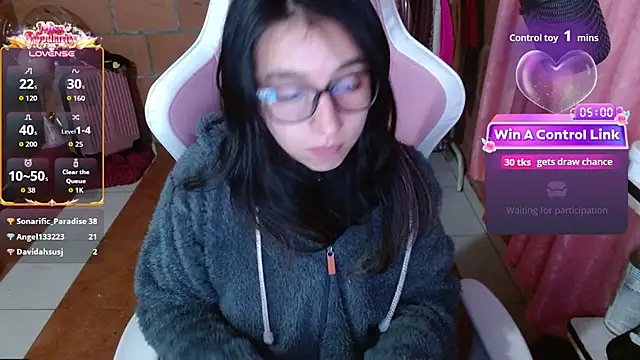 Maggie_Fox3 Adlı Modelin Canlı XXX Sohbeti