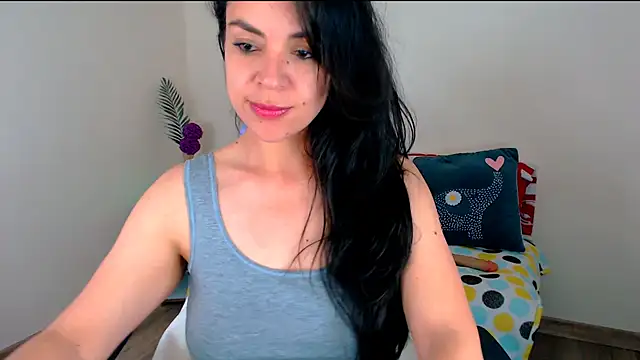แชท XXX สดของ LATINGODDESS_X