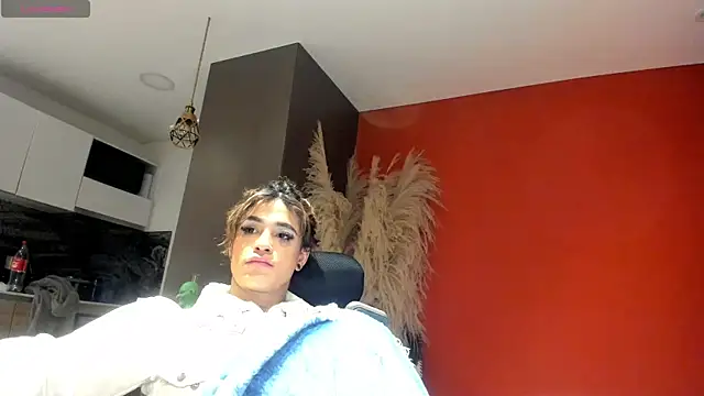 stormytt_ Show in webcam