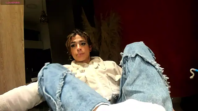 stormytt_ Show in webcam