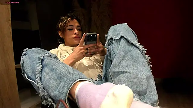 stormytt_ Show in webcam