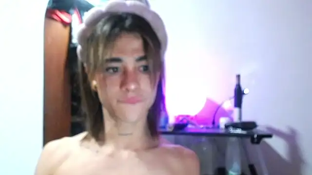 stormytt_ Show in webcam