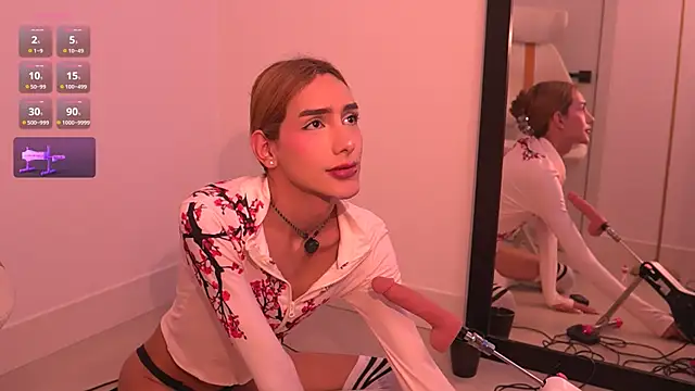 aaronKeller Show in webcam