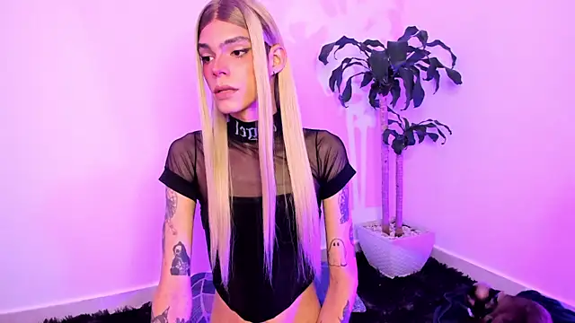 Varya_Ferreira's Webcam Show