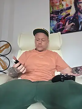 BeYourToy Webcam-Show