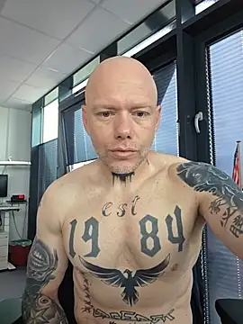 BeYourToy webcam show