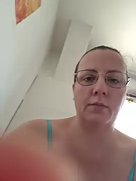 Goodass7n Live XXX chat