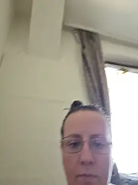 Goodass7 live XXX chat