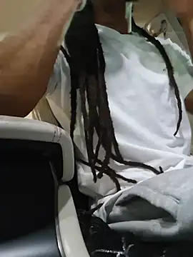 TARZAN_DA_PUSSYEATER09in: διαδικτυακό σόου στην κάμερα