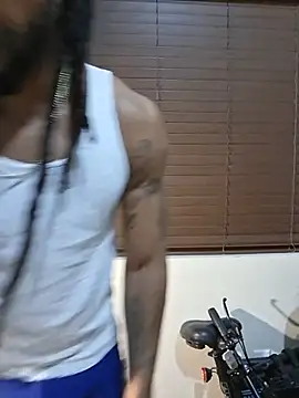 Show Webcam de TARZAN_DA_PUSSYEATER09in