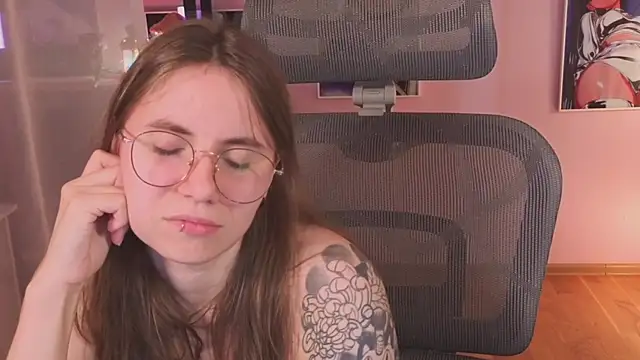 _AnnaStark_'s Live XXX Chat