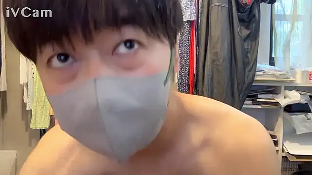 kuroi_kaseijin Show in webcam