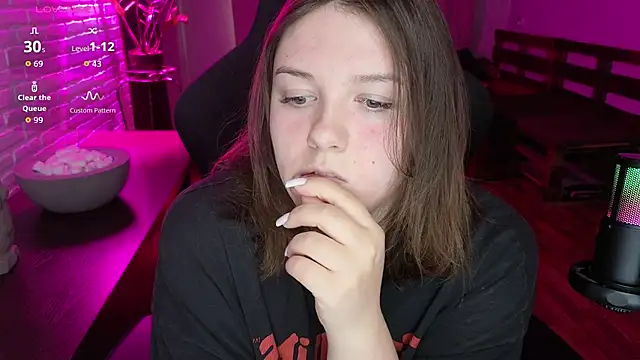 XNirvanaX Adlı Modelin Canlı XXX Sohbeti