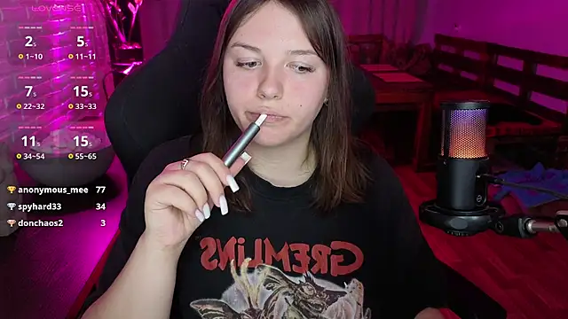 XNirvanaX Show in webcam