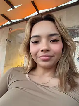 Vanesse_ Chat XXX in diretta