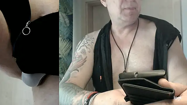 stranger196666n Webbikameraesitys