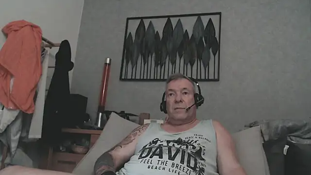 stranger196666's Webcam Show