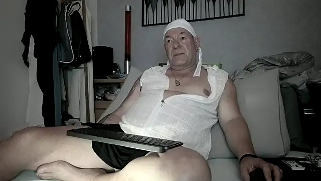 Show modela stranger196666 na web-kameri