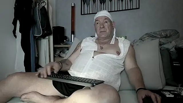 stranger196666 – webcam-show