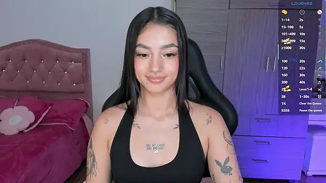 عرض كام Lizzie_corner_v