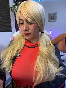 Luna_Paris_ Show in webcam
