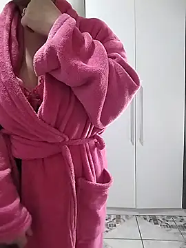 AMORARDENTEn Webbikameraesitys