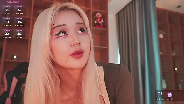 hyun_chia's Webcam Show