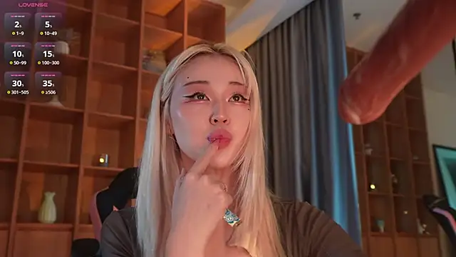 hyun_chia Pertunjukan Webcam
