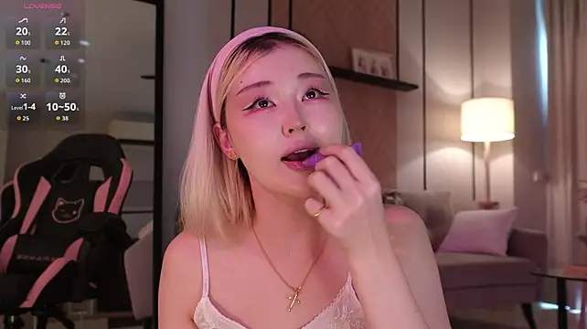 hyun_chia Webcam show