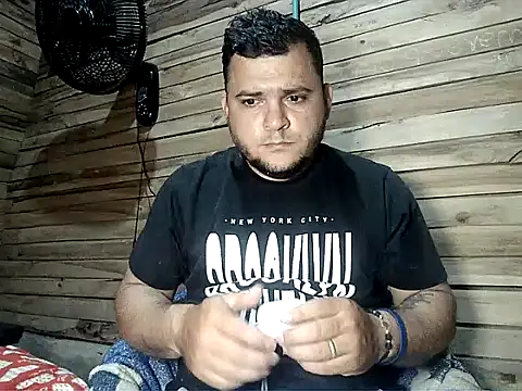 Arcangel_05のウェブカメラショー
