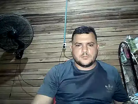 Arcangel_05n Webbikameraesitys