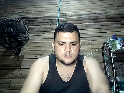 Arcangel_05 webkamerás műsora